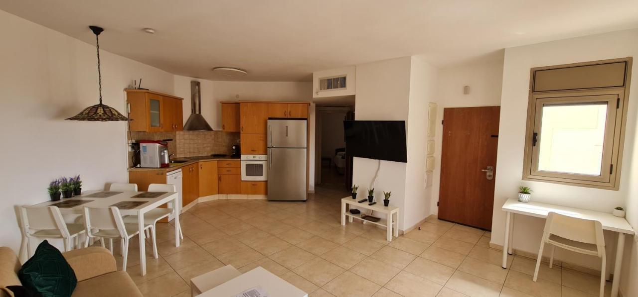 2 Bedroom With Sea View - By Amdar Apartmets Apartment